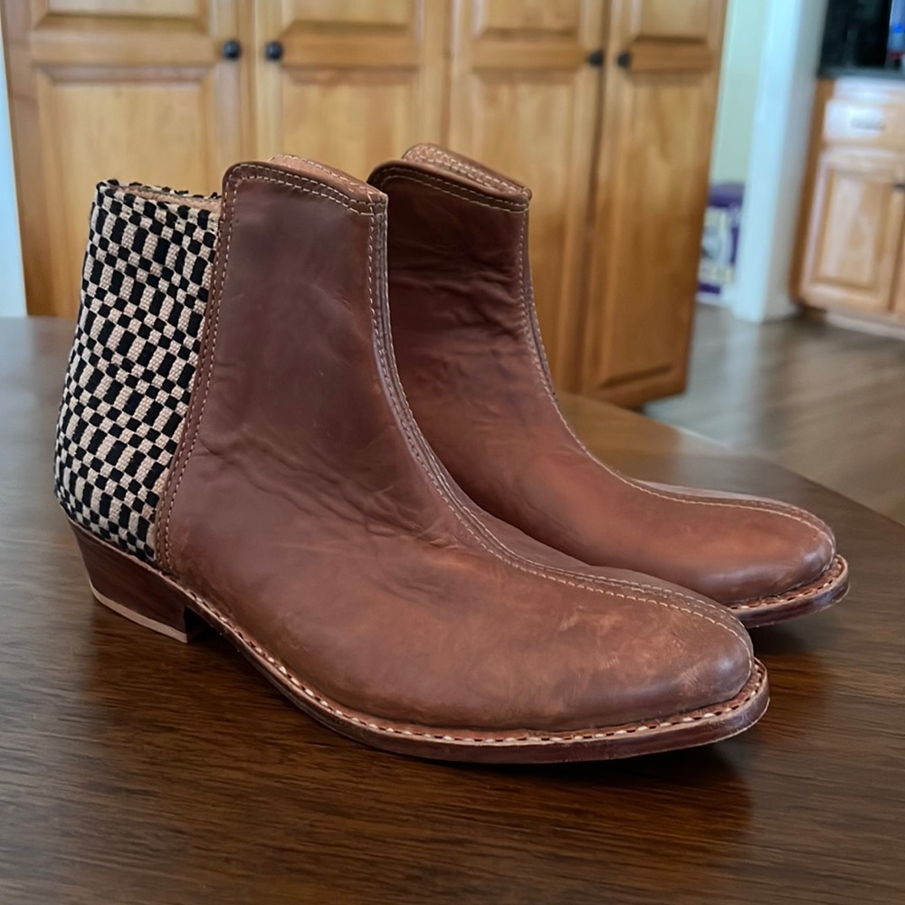 Espe Boot in midnight size womens 6